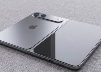 Mark Gurman de Bloomberg habla sobre el iPhone Ultra plegable de Apple antes del evento Surprise and Shine de septiembre 2025