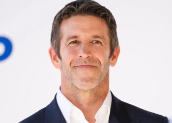 John Ternus, nuevo CEO de Apple, en evento de presentación de productos en Cupertino, California