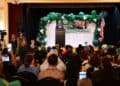 Leonel Fernández durante acto político en Reading, Pensilvania, donde juramentó nuevos miembros de la Fuerza del Pueblo