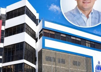 Funcionarios del INABIE inspeccionando instalaciones de un proveedor de alimentación escolar en República Dominicana