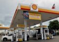 Surtidor de gasolinera en Santo Domingo con precios de combustibles congelados por el Gobierno dominicano