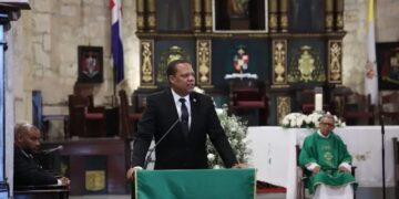 Director ejecutivo de Pro Consumidor Eddy Alcántara durante celebración del 18 aniversario de la institución en Santo Domingo