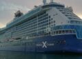 Crucero atracado en el puerto de Puerto Plata, República Dominicana, con turistas desembarcando