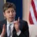 Sam Altman, CEO de OpenAI, en una conferencia sobre inteligencia artificial ante líderes tecnológicos y gubernamentales