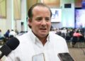 Ministro José Ignacio Paliza hablando sobre tecnología agrícola en evento en Punta Cana