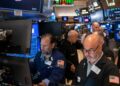 Pantalla del índice Dow Jones en la Bolsa de Valores de Nueva York mostrando alza el 2 de septiembre de 2026