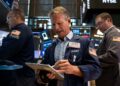 Pantalla del índice Dow Jones en caída en la Bolsa de Nueva York el 4 de septiembre de 2026