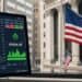 Pantalla del Nasdaq en Times Square mostrando ganancias bursátiles el 17 de septiembre de 2026