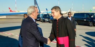 Presidente Luis Abinader a su llegada a Roma para visita de Estado al Vaticano e invitación al papa León XIV