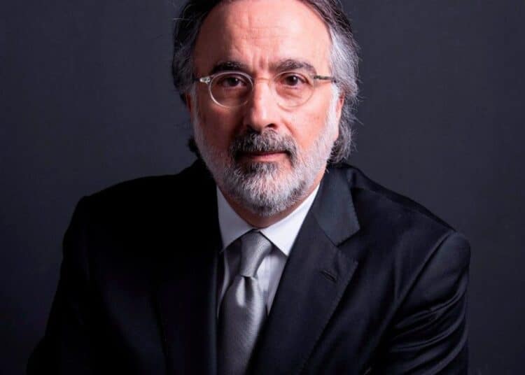 Economista Andy Dauhajre en panel sobre fiscalidad y crecimiento económico en República Dominicana