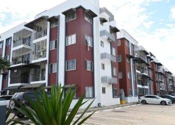 Presidente Luis Abinader en la entrega de 97 apartamentos del residencial Paraíso Oriental Las Acacias II en Santo Domingo Este