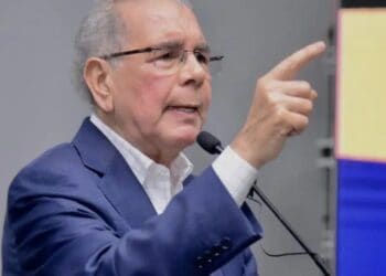 Danilo Medina habla ante militantes del PLD en asamblea provincial en Jarabacoa, La Vega