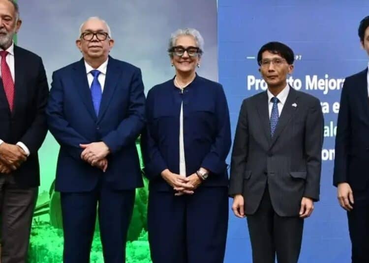 Fernando Durán y autoridades del Banco Agrícola presentan fondo de RD$4,000 millones para productores dominicanos