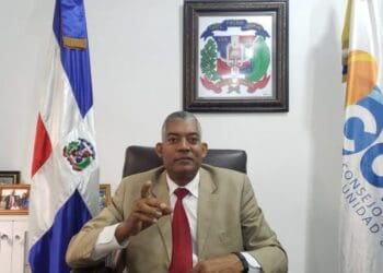 Voceros del Consejo Dominicano de Unidad Evangélica durante pronunciamiento sobre prevención de la violencia en Santo Domingo