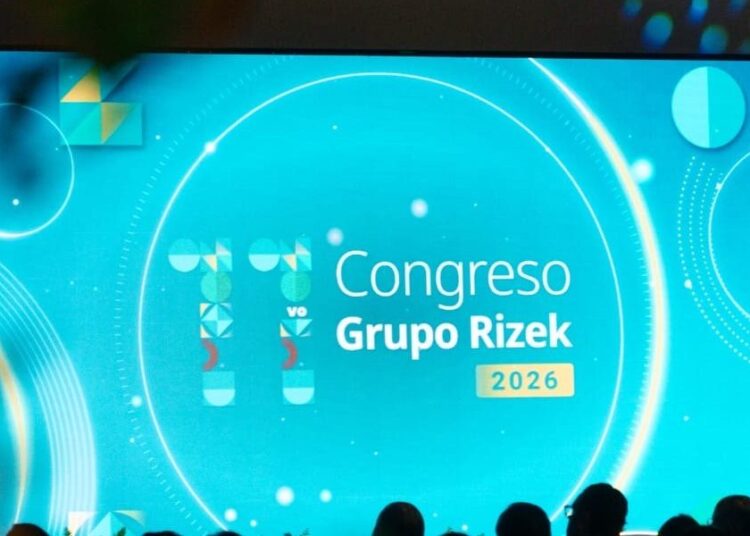 Congreso Anual de Grupo Rizek en el Hotel El Embajador de Santo Domingo con más de 500 participantes del sector financiero