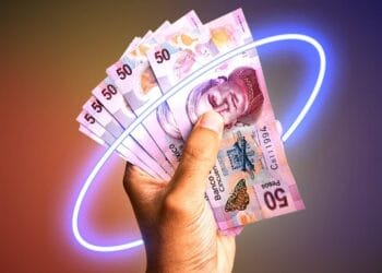 Billetes de peso mexicano y dólares estadounidenses sobre una mesa, tipo de cambio 30 de septiembre de 2026