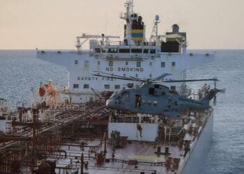 Buque petrolero DF Peak interceptado por la Marina francesa en el océano Índico, al sur de La Reunión