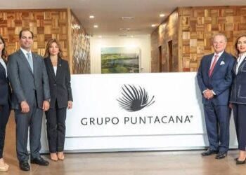 Frank Rainieri recibe el WTTC Icon Award en la cumbre del Consejo Mundial de Viajes y Turismo en Malta