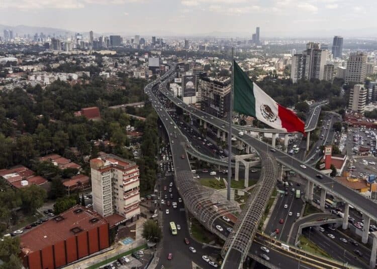 Fachada de la Secretaría de Hacienda de México en Ciudad de México, sede de la política fiscal del gobierno federal