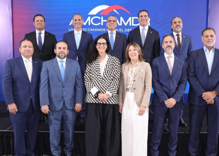 Almuerzo Regional de AMCHAMDR en Santiago con presentación del fondo de inversión educativa FICDERD I de INICIA