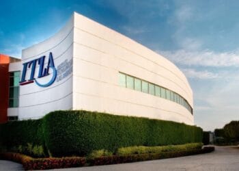 Docentes universitarios dominicanos participando en webinar sobre inteligencia artificial organizado por ITLA y NVIDIA