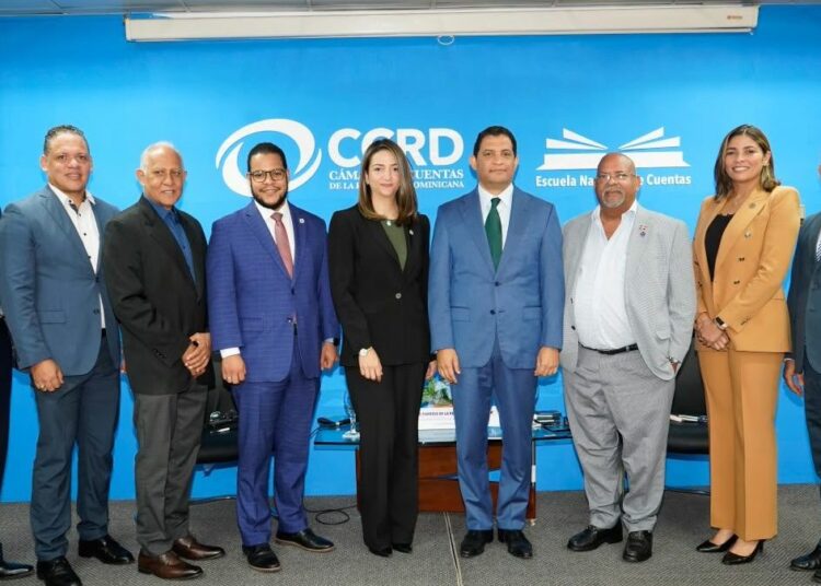 Conversatorio sobre mapas de pobreza en el Aula Virtual de la Cámara de Cuentas de República Dominicana