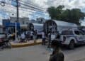 Agentes de la Dirección General de Migración de República Dominicana durante un operativo de control migratorio