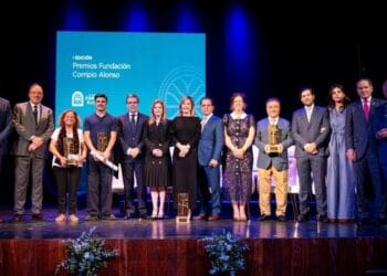 Ceremonia de la primera entrega de premios de la Fundación Corripio Alonso en el Teatro Riera de Villaviciosa, Asturias