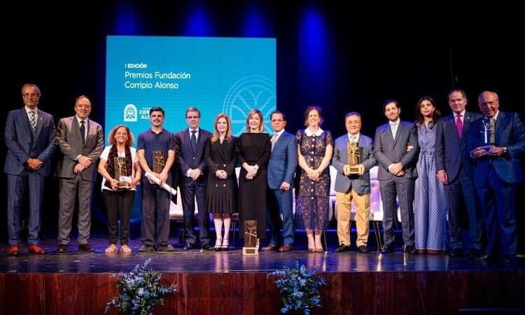 Ceremonia de la primera entrega de premios de la Fundación Corripio Alonso en el Teatro Riera de Villaviciosa, Asturias