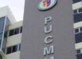Auditorio de la PUCMM en el campus Santo Domingo durante un evento académico de comunicación corporativa