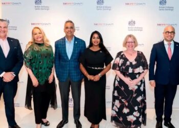 Delegación dominicana en evento empresarial en Londres durante la Semana Dominicana en el Reino Unido