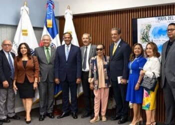 Héctor Rodríguez Pimentel durante su conferencia sobre seguridad en Haití en el Museo Nacional de Historia y Geografía de Santo Domingo