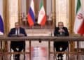 Canciller ruso Serguéi Lavrov junto al ministro iraní Abás Araqchi durante reunión en Teherán el 19 de octubre de 2026