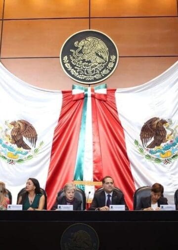 Sesión plenaria de la Cámara de Diputados de México durante la votación de la Ley de Economía Digital