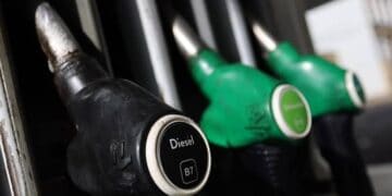 Ministros de la OPEP+ reunidos en Viena para decidir los niveles de producción de petróleo de noviembre 2026