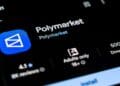 Pantalla con interfaz de Polymarket y gráficas de criptomonedas tras el hackeo reportado el 29 de octubre de 2026