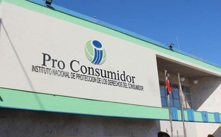 Director ejecutivo de Pro Consumidor, Eddy Alcántara, durante presentación de resultados de conciliaciones en República Dominicana