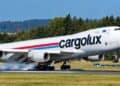 Boeing 747-400 de carga de National Cargo en la pista del Aeropuerto Internacional de Las Américas en Santo Domingo