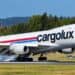 Boeing 747-400 de carga de National Cargo en la pista del Aeropuerto Internacional de Las Américas en Santo Domingo