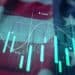 Pantalla de cotizaciones de Wall Street mostrando el cierre al alza del Dow Jones, Nasdaq y S&P 500 el 9 de octubre de 2026
